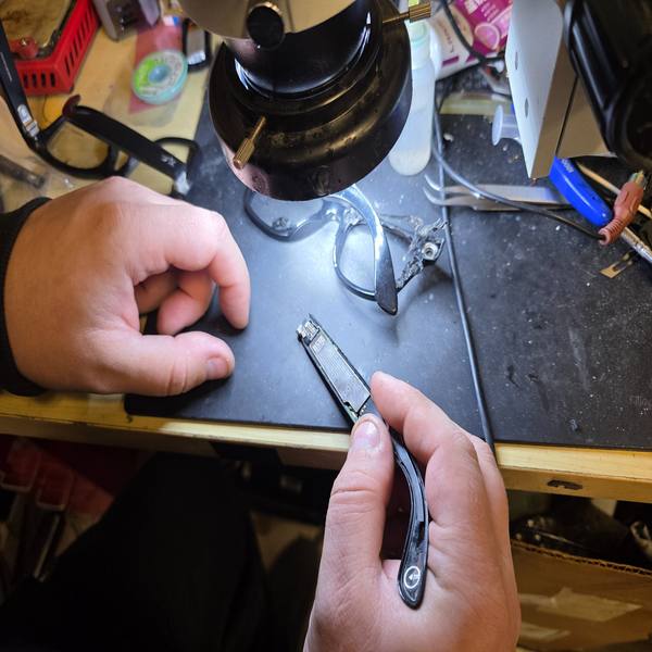 Smart glasses internal electronics repair